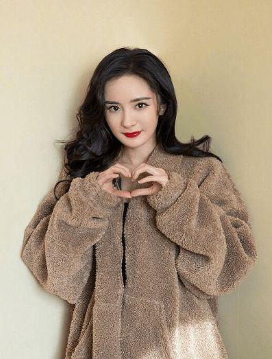 周雨彤八卦爆料最新,揭秘娱乐圈新晋女神的甜蜜生活 第2张 周雨彤八卦爆料最新,揭秘娱乐圈新晋女神的甜蜜生活 第2张